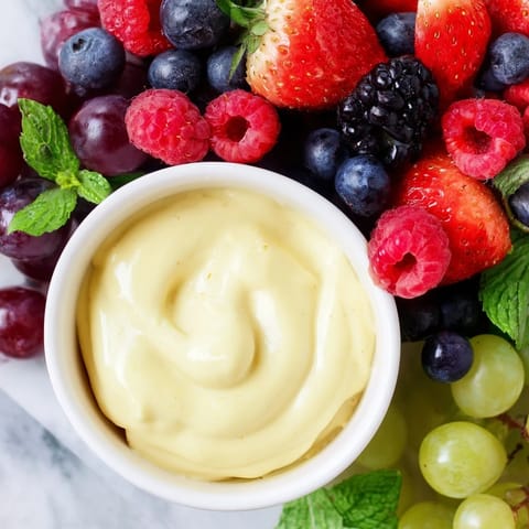 Mistletoe Kiss Berry Dip #366